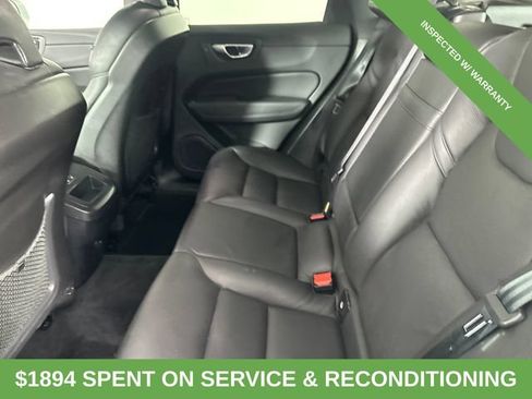 Used 2021 Volvo XC60 T5 Momentum w/ Climate Package AWD/4WD image 17