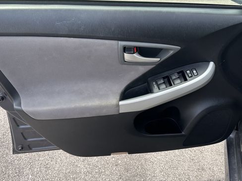 Used 2013 Toyota Prius Two FWD image 16