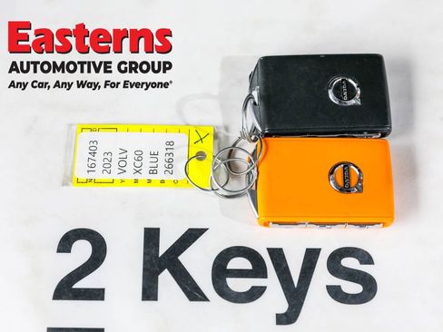 Used 2023 Volvo XC60 B5 Core image 25