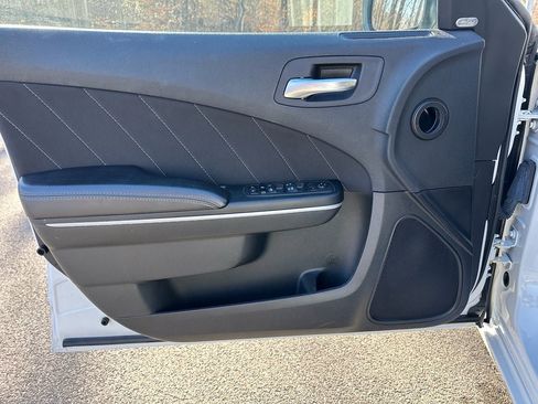 Used 2023 Dodge Charger SXT image 11