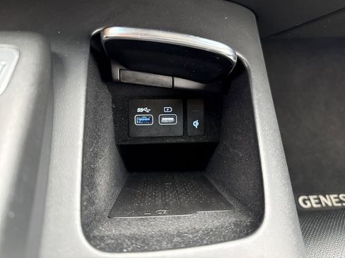 Used 2025 Genesis GV70 2.5T image 24