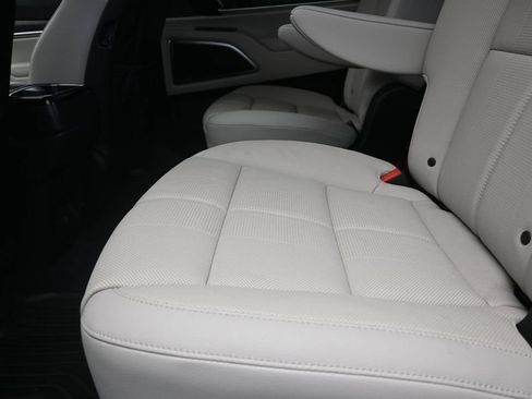 Used 2024 Kia Telluride SX w/ Towing Package FWD image 16