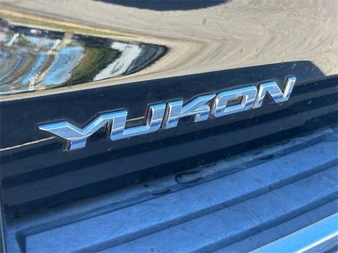 Used 2018 GMC Yukon Denali w/ Denali Ultimate Package image 19