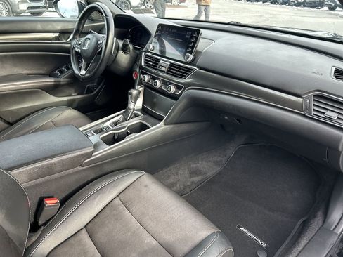 Used 2019 Honda Accord Sport image 15