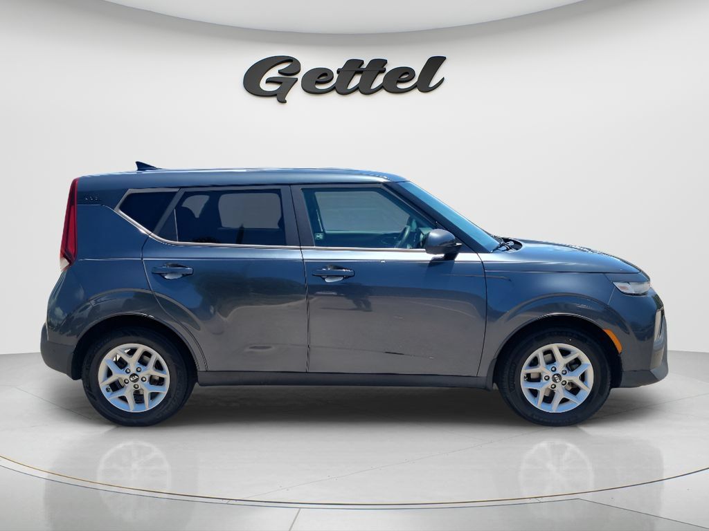 Used 2020 Kia Soul S FWD image 4