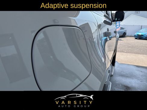 Used 2023 Land Rover Defender 110 V8 image 31