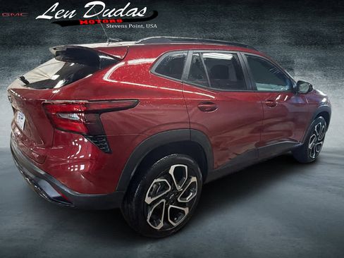 Certified 2024 Chevrolet Trax RS w/ Driver Confidence Package image 4