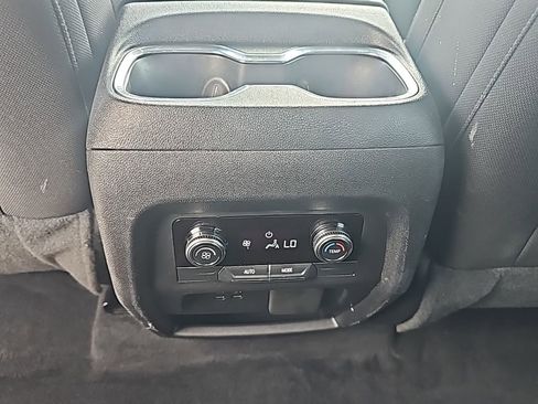 Certified 2025 GMC Acadia Elevation image 17