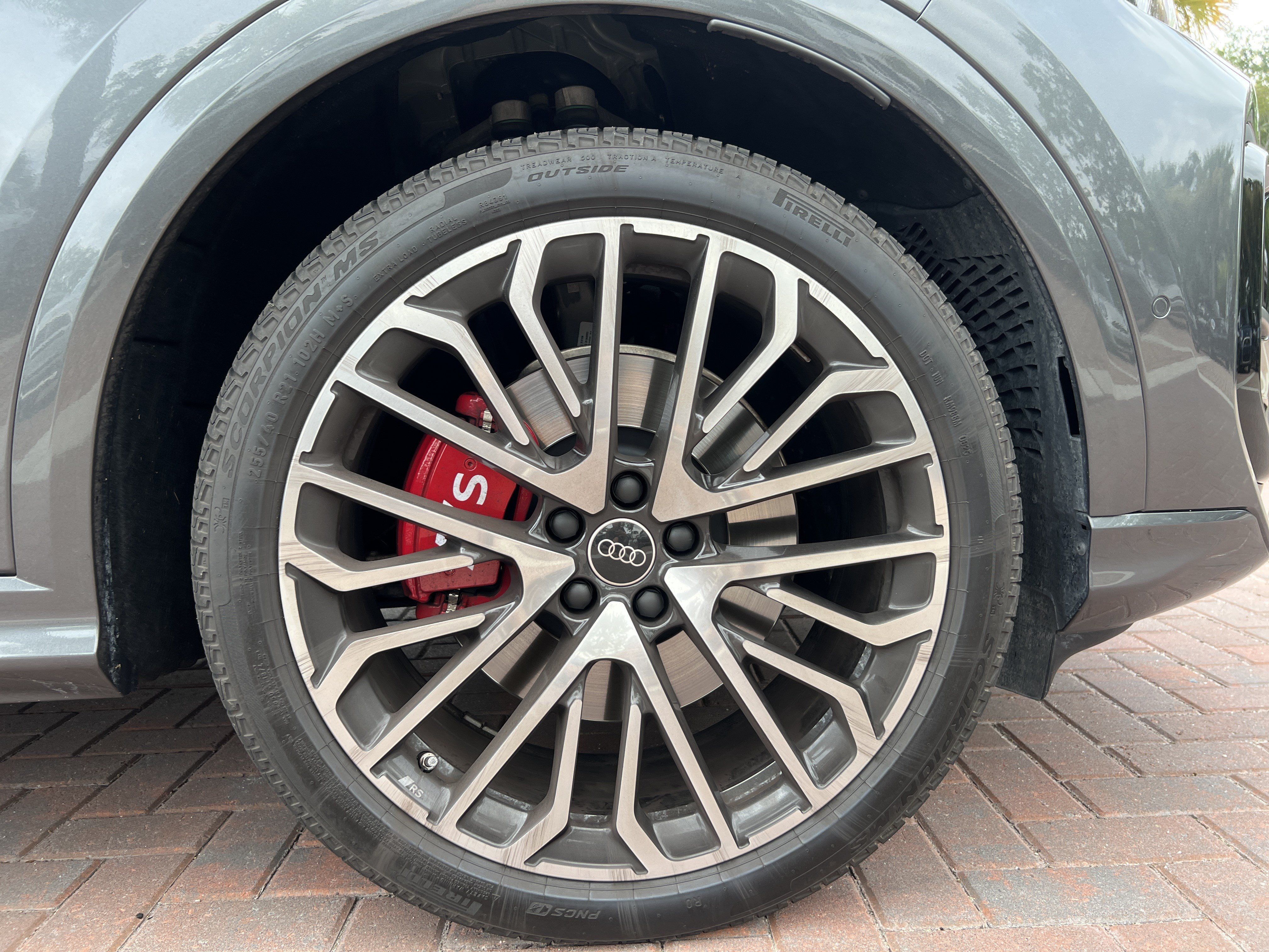 Used 2025 Audi SQ5 Premium Plus AWD/4WD image 13