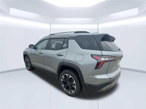 Used 2025 Chevrolet Equinox LT FWD image 41