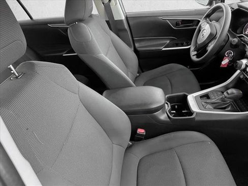 Used 2024 Toyota RAV4 LE image 18