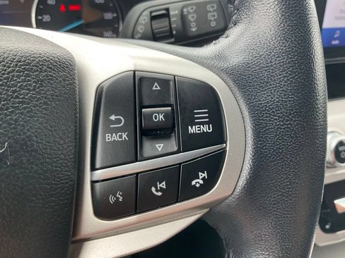 Used 2023 Ford Explorer XLT w/ Equipment Group 202A AWD/4WD image 5