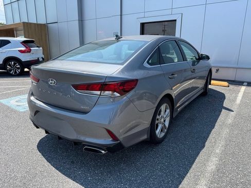 Used 2018 Hyundai Sonata Sport w/ Tech Package 05 FWD image 5