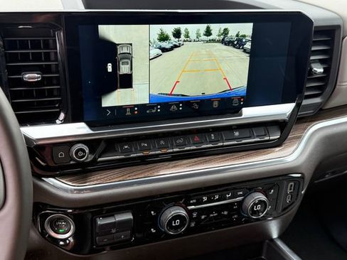 Used 2025 Chevrolet Silverado 1500 LT w/ Texas Edition Plus RWD image 18