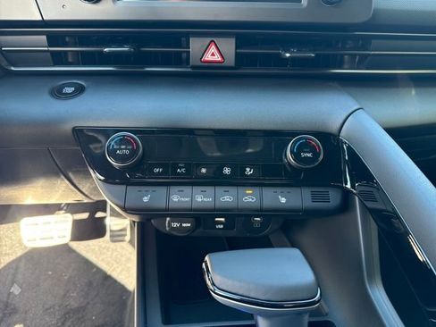 New 2026 Hyundai Elantra SEL Sport image 17