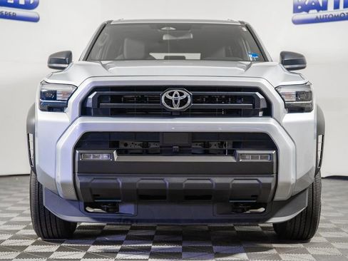 Certified 2025 Toyota 4Runner SR5 image 2