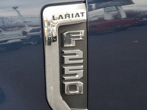 Used 2019 Ford F250 Lariat w/ Chrome Package image 31