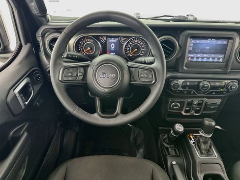 Used 2023 Jeep Gladiator Sport AWD/4WD image 21