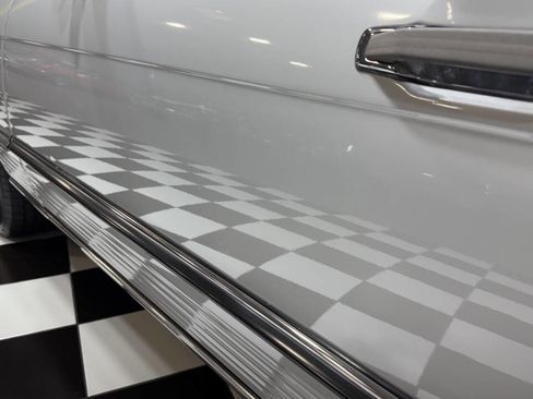 Used 1988 Mercedes-Benz 560 SL image 29