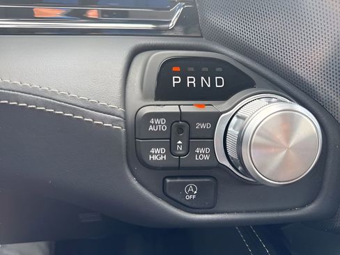 Used 2025 RAM 1500 Limited AWD/4WD image 26