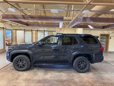 Used 2025 Toyota 4Runner SR5 image 7