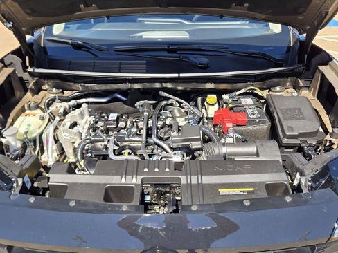 Certified 2025 Nissan Kicks S image 11