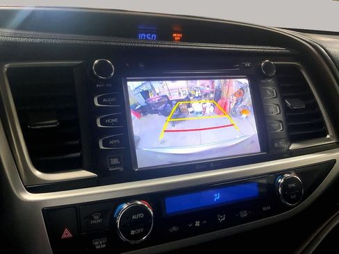 Used 2015 Toyota Highlander Limited Platinum AWD/4WD image 27