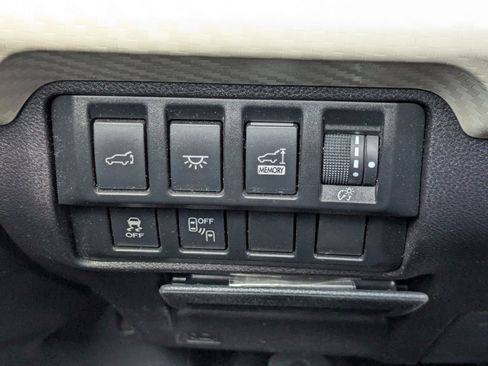 Used 2020 Subaru Ascent Premium w/ Sport Package image 17