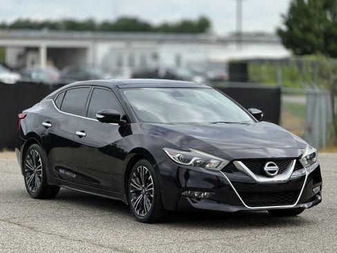 Used 2016 Nissan Maxima Platinum w/ Interior Lighting Package FWD image 1