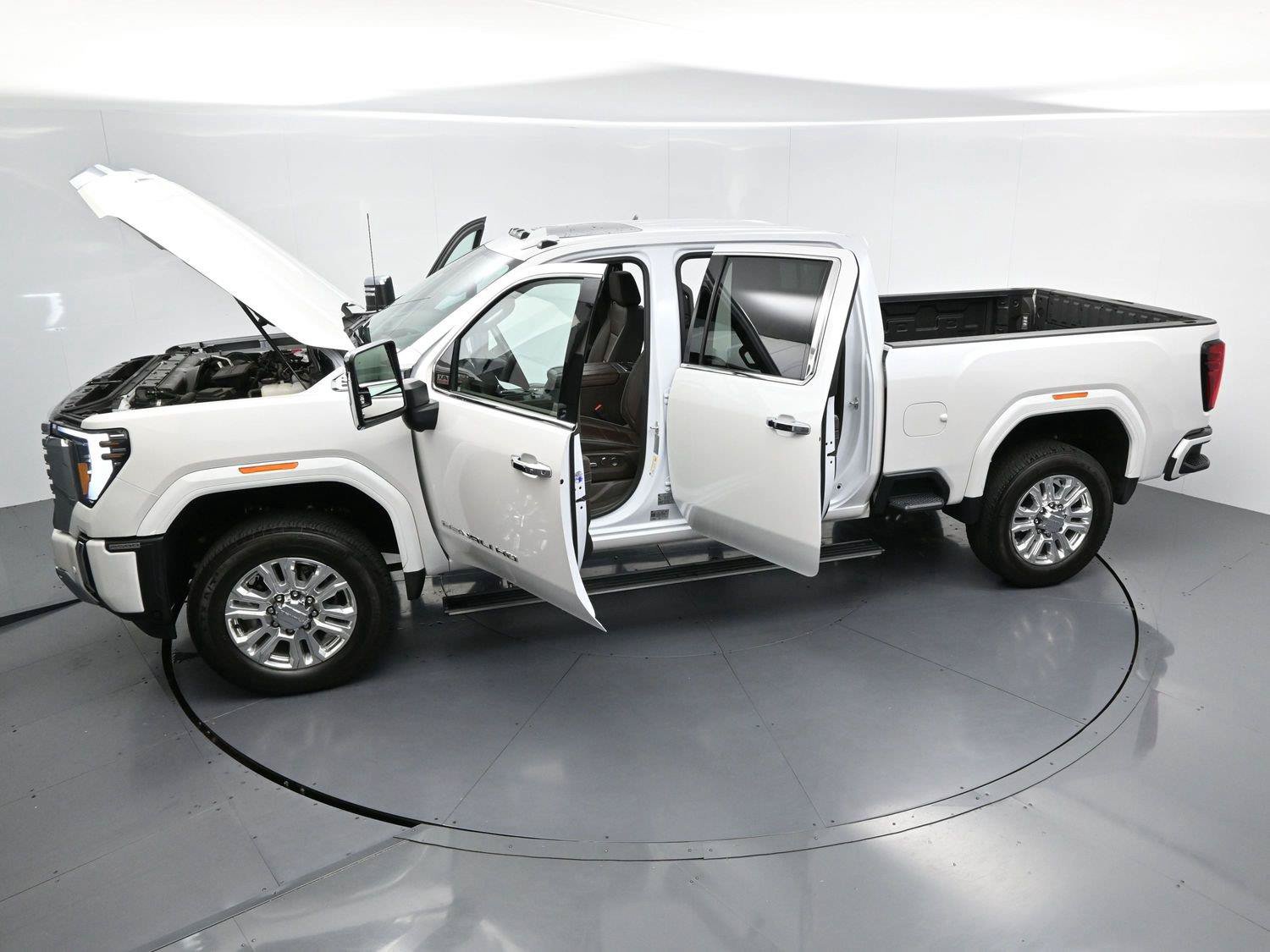Used 2025 GMC Sierra 2500 Denali w/ Denali Reserve Package AWD/4WD image 38