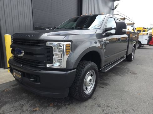 Used 2018 Ford F350 XL w/ Power Equipment Group AWD/4WD image 2