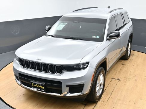 Used 2023 Jeep Grand Cherokee L Laredo image 47