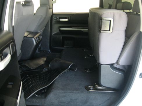 Used 2021 Toyota Tundra SR5 image 9