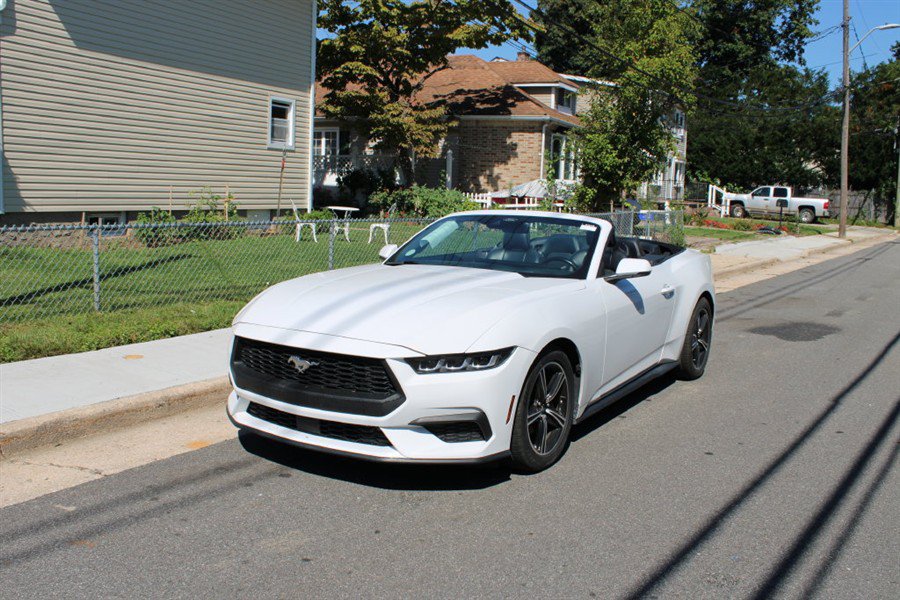 Used 2023 Ford Mustang Premium RWD image 2