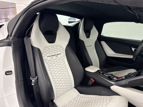 Used 2019 Lamborghini Huracan LP 580-2 image 28
