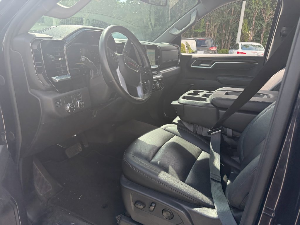 Used 2026 GMC Sierra 1500 SLT RWD image 12
