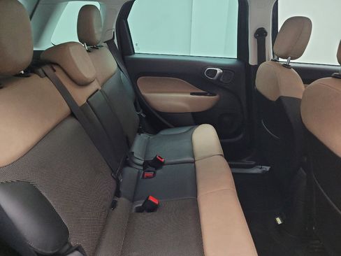 Used 2017 FIAT 500L Lounge w/ Premium Package FWD image 19