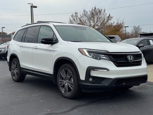 Used 2022 Honda Pilot Sport image 1