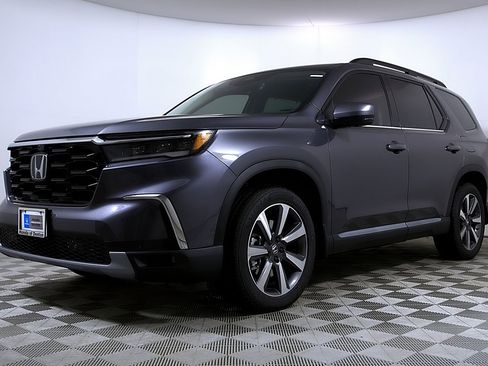 Used 2024 Honda Pilot Elite image 2