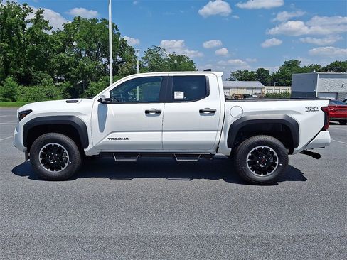 New 2025 Toyota Tacoma TRD Off-Road image 8