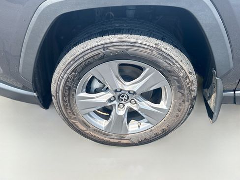 Used 2024 Toyota RAV4 XLE AWD/4WD image 27