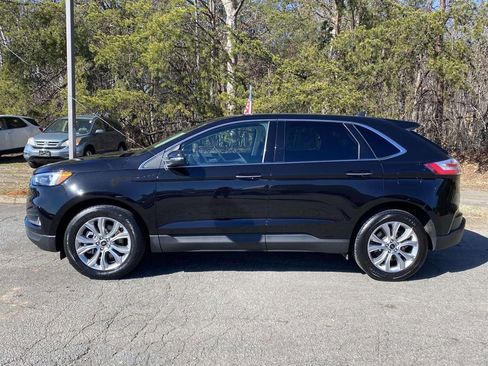 Used 2024 Ford Edge Titanium image 2