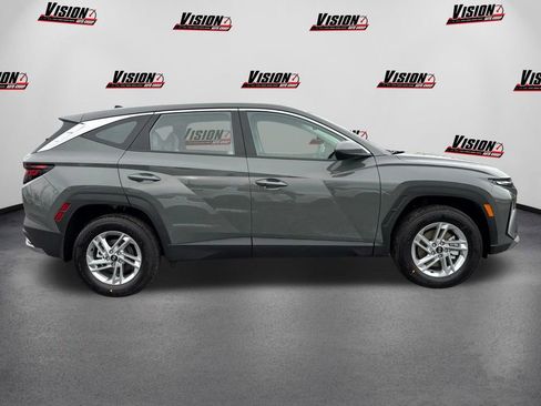 New 2026 Hyundai Tucson SE image 4