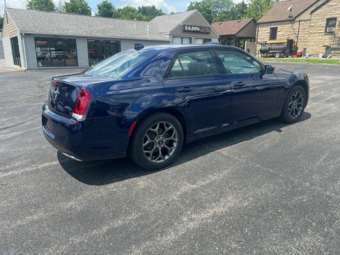 Used 2015 Chrysler 300 S w/ 300S Premium Group AWD/4WD image 5