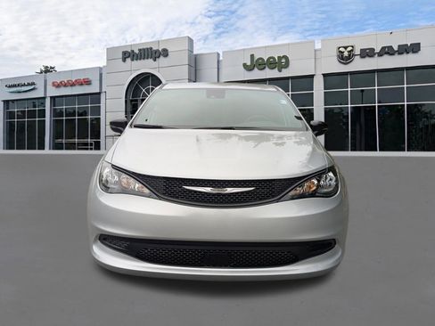 New 2026 Chrysler Voyager LX FWD image 8