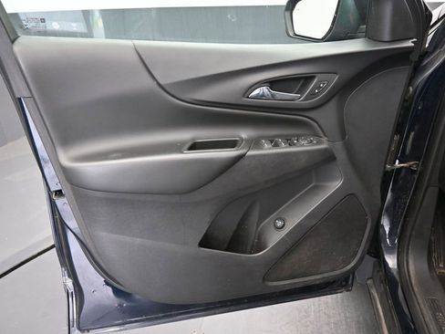 Used 2021 Chevrolet Equinox LT AWD/4WD image 16