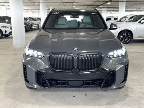 Used 2025 BMW X5 xDrive40i w/ M Sport Package AWD/4WD image 3
