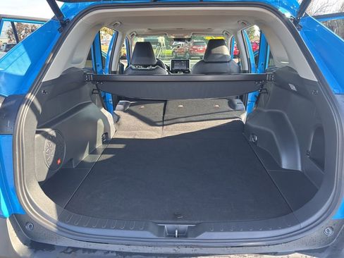 Used 2021 Toyota RAV4 XLE Premium image 17