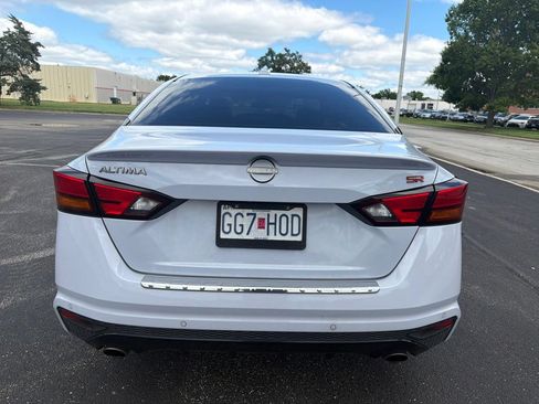 Used 2023 Nissan Altima 2.5 SR w/ SR Premium Package FWD image 6