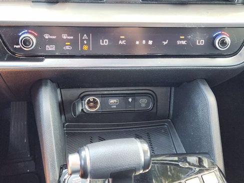 Used 2023 Kia Sportage EX FWD image 20